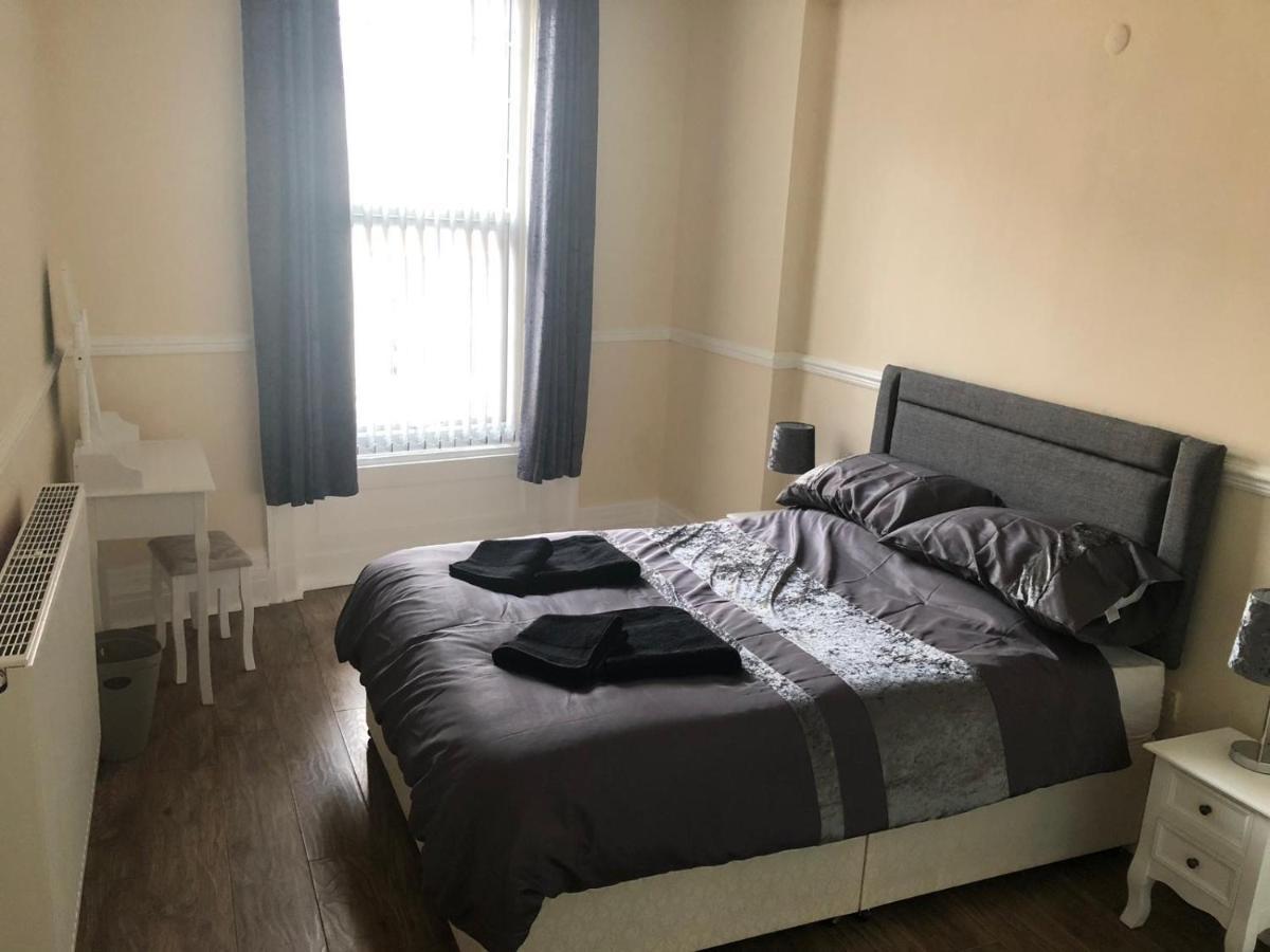 Sandy Pad'S Apartments Рил Екстериор снимка