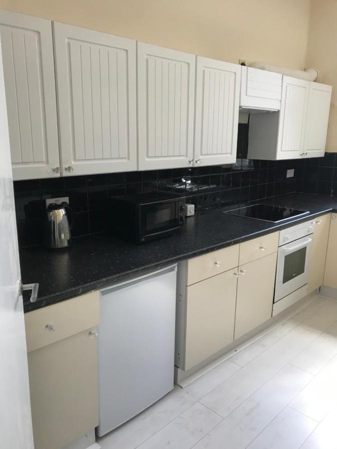 Sandy Pad'S Apartments Рил Екстериор снимка