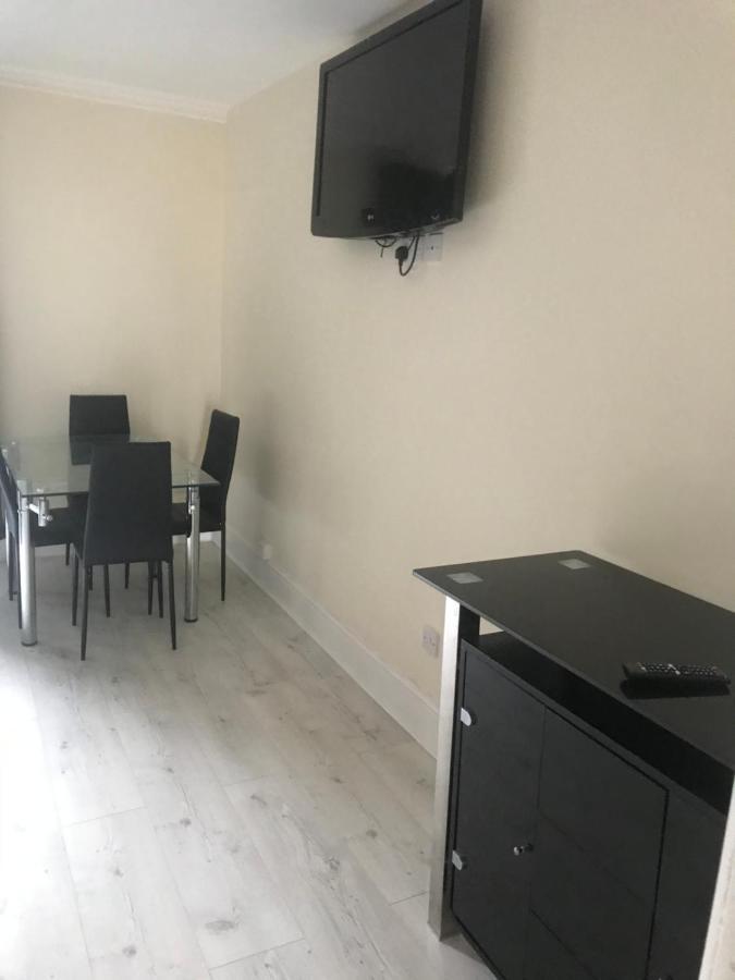 Sandy Pad'S Apartments Рил Екстериор снимка