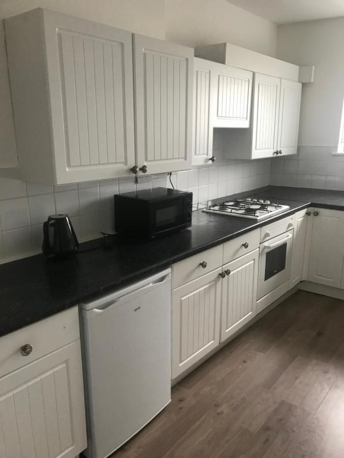 Sandy Pad'S Apartments Рил Екстериор снимка