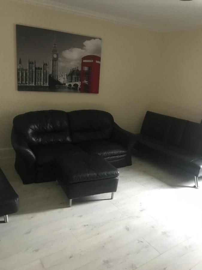 Sandy Pad'S Apartments Рил Екстериор снимка